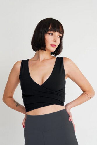 Zaväzovací top BLACK